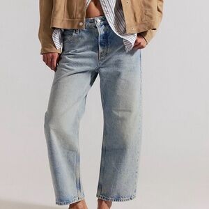 We The Free Light Blue Deep Trance Boyfriend Jeans in color Sweet Dreams